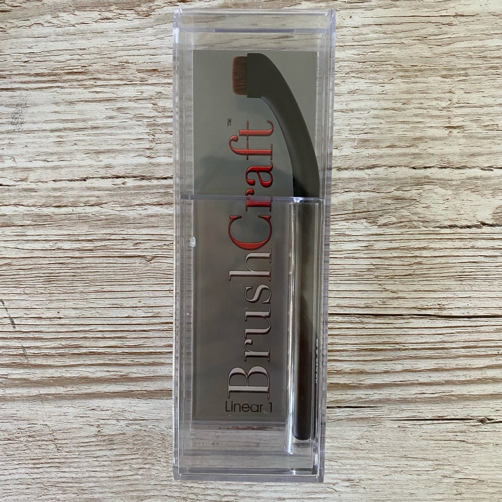 NWT Brush Craft Linear 1 Makeup Brush